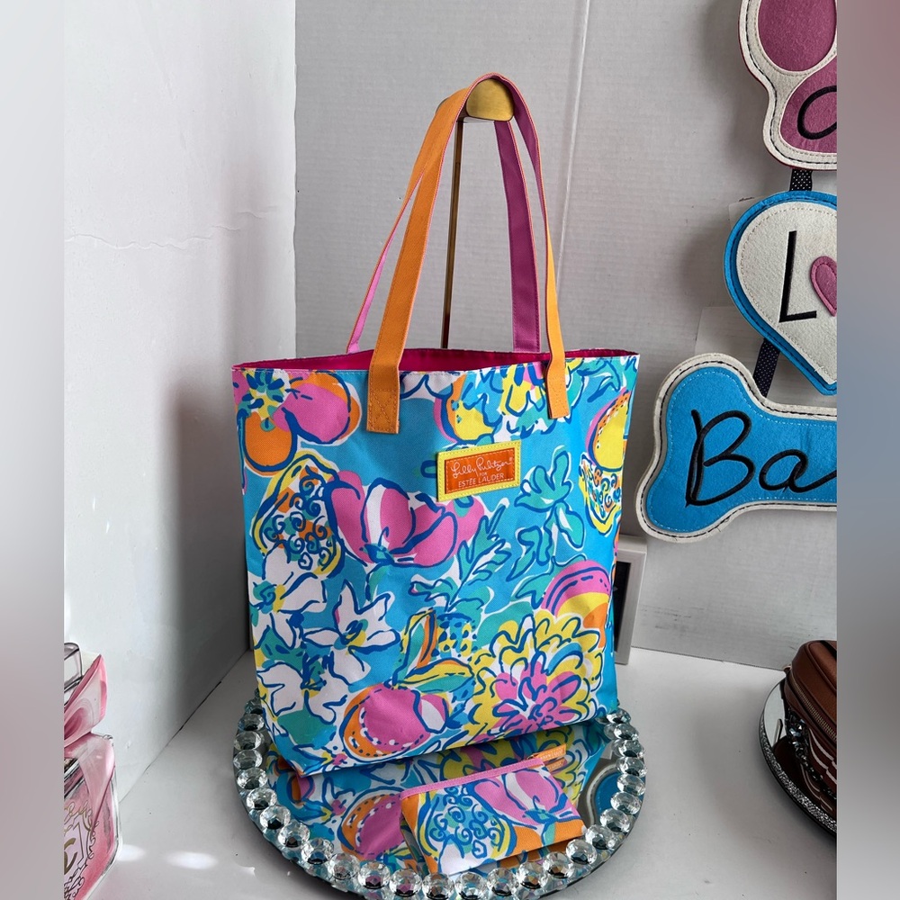 Set Lilly Pulitzer NWOT Blue and Pink Floral set Tote and cosmetic bag - Picture 5 of 10